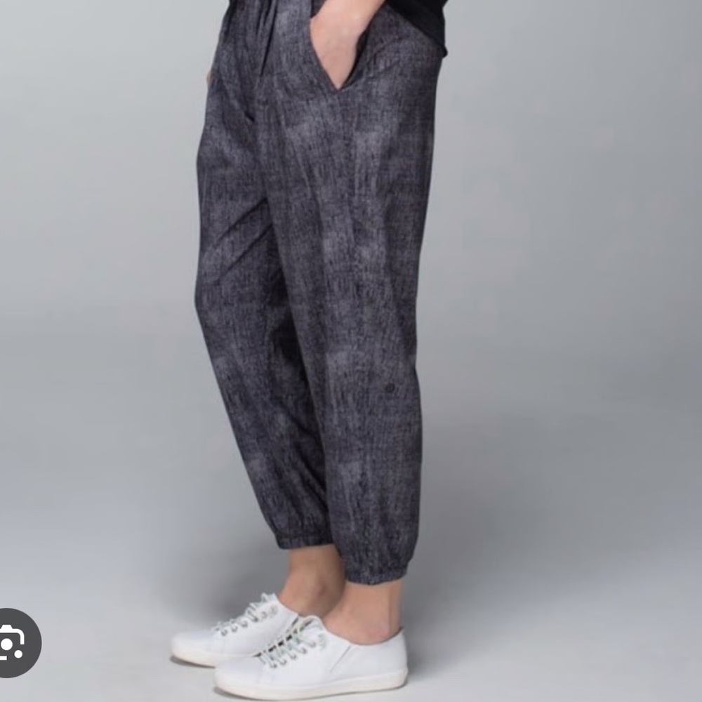 Lululemon Rollin' With My Omies Jogger